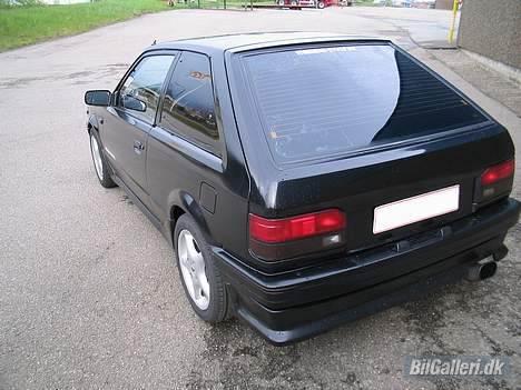 Mazda 323 1.3GT *SOLGT* billede 6