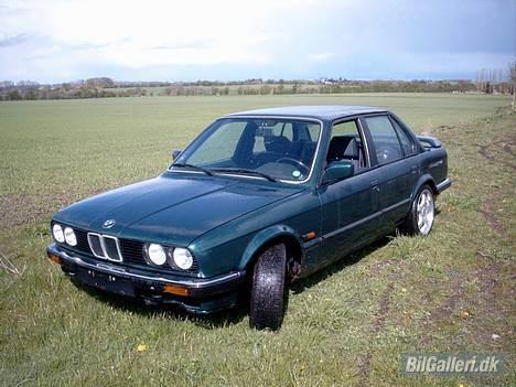 BMW 320i e30 billede 1