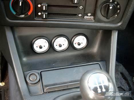 BMW 320i e30 billede 6