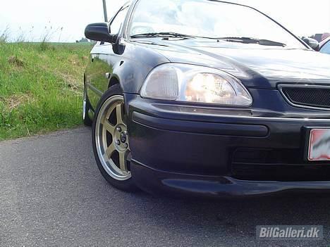 Honda Civic 1.6 VTi billede 1