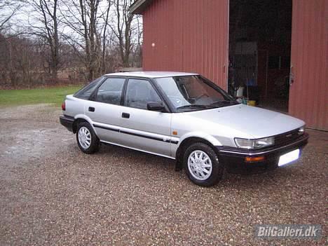 Toyota Corolla 1,3 XLI billede 4