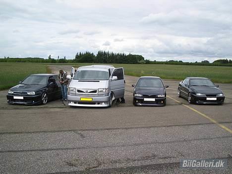 Opel Calibra Turbo, Solgt - Holder lige sammen med nogen kammerater. På vej hjem fra DHB ´05 billede 10