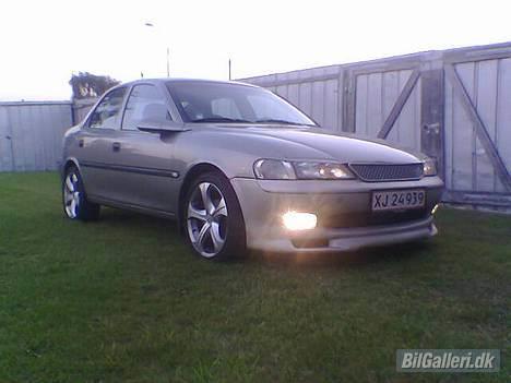 Opel vectra B billede 1