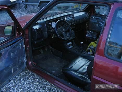 VW golf 1,8 GTI 16v  - er ved at installere nye fronthøjtallere billede 5