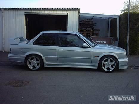 BMW 325i billede 4