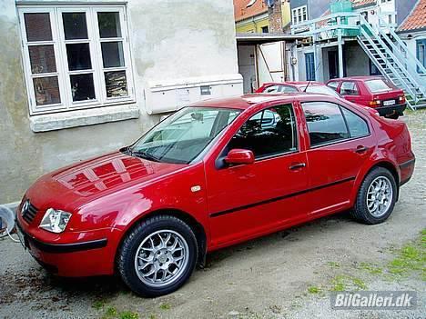 VW Bora *SOLGT* - Her er den så min baby!!! billede 1