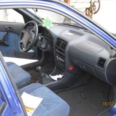 Suzuki Swift GLX SF310