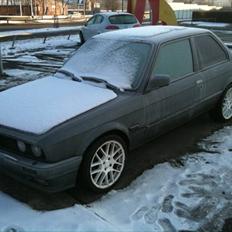 BMW E30 320i SOLGT
