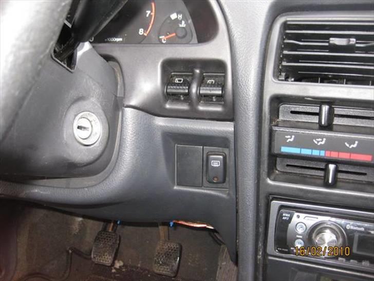 Suzuki Swift GLX SF310 - visker og vasker af bagruden billede 18