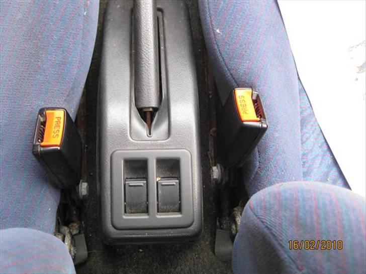 Suzuki Swift GLX SF310 - el-rudehejs kontrol imellem sæderne billede 19