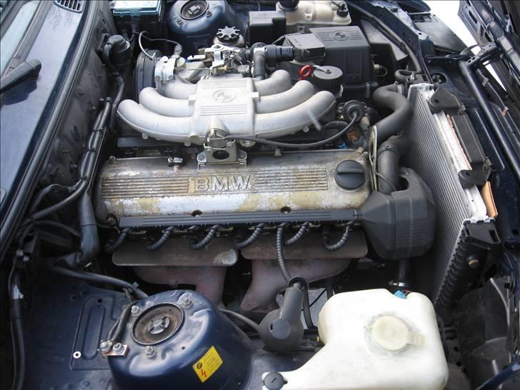 BMW E30 325i SOLGT! billede 10