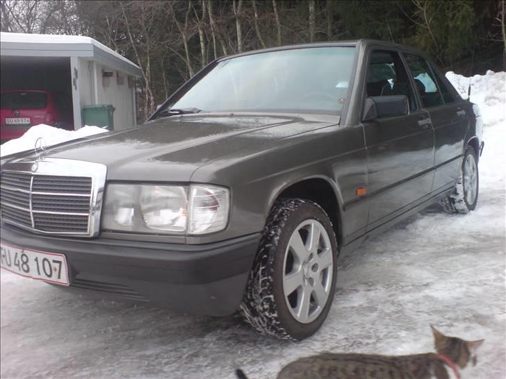 Mercedes Benz 190 2,5 billede 2