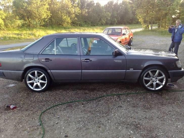 Mercedes Benz 300 e-24 billede 3