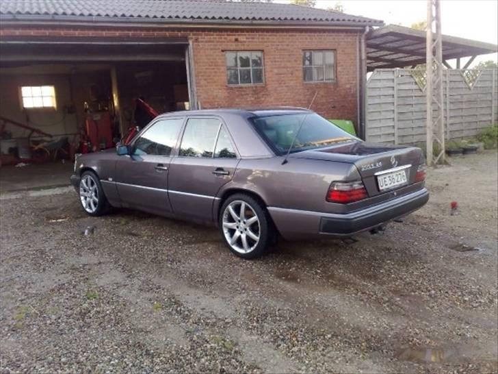 Mercedes Benz 300 e-24 billede 5