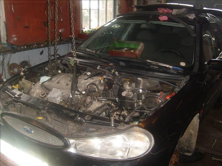 Ford Mondeo 2,5 v6 BYTTET billede 9