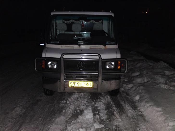 Mercedes Benz 310 Diesel ¤Arbejdsbilen¤ - Endelig fik jeg rustfri kofanger og kængurugitter... Det er der ikke mange der har... :-) billede 14