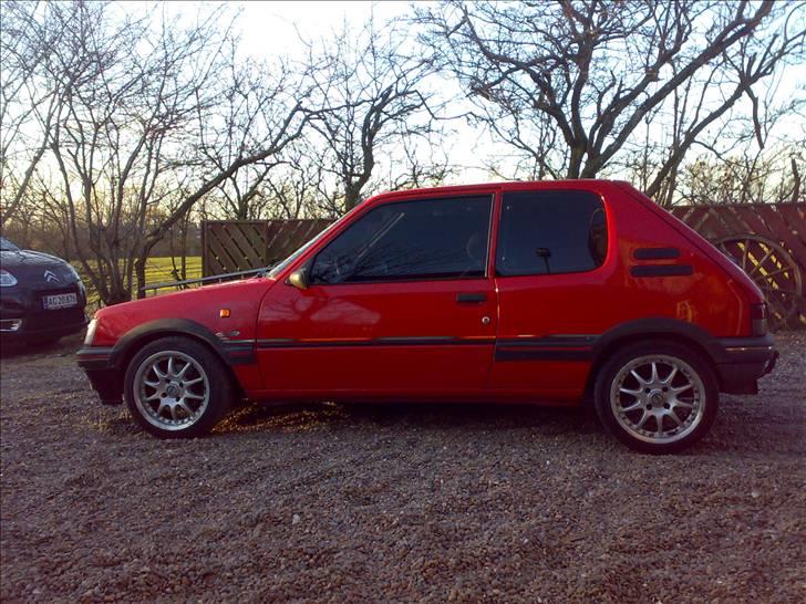 Peugeot 205Vmax 134 billede 3