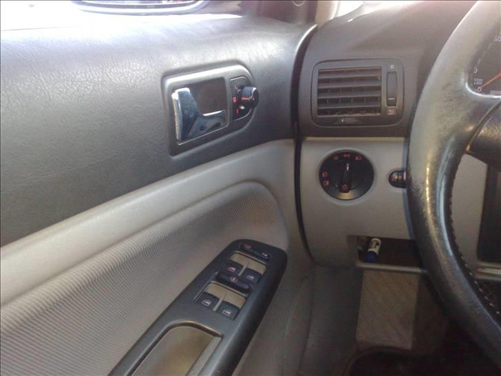 VW Passat 1,8 T stc Solgt billede 8