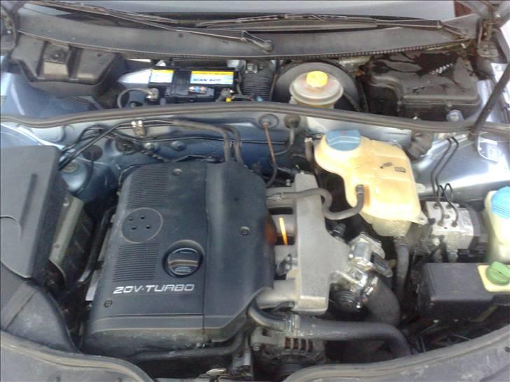 VW Passat 1,8 T stc Solgt billede 11