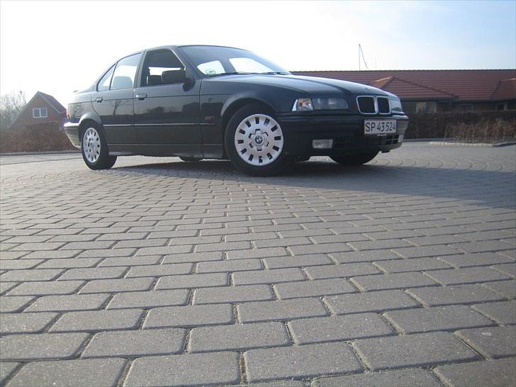 BMW e36 318i   SOLGT billede 15
