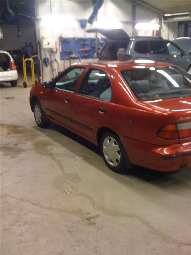 Nissan almera gx 1,6i tilsalg billede 3