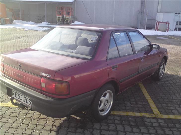 Mazda 323 billede 4