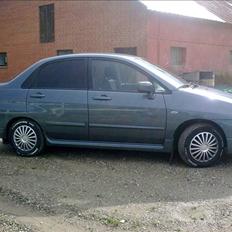 Suzuki Liana