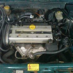 Opel Vectra cdx 16v Solgt