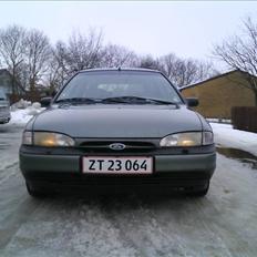 Ford Mondeo st.car