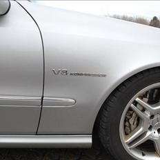 Mercedes Benz E55 AMG 