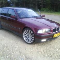 BMW 323i Touring Solgt