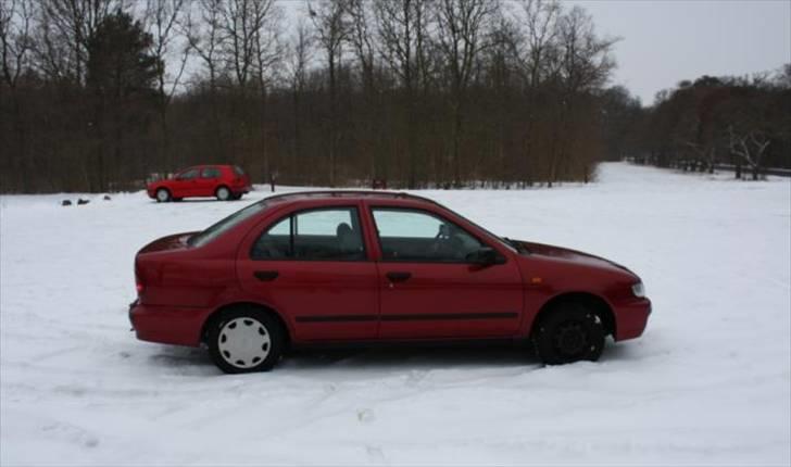 Nissan Almera billede 4