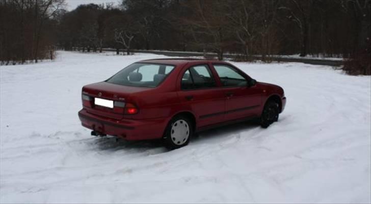 Nissan Almera billede 5