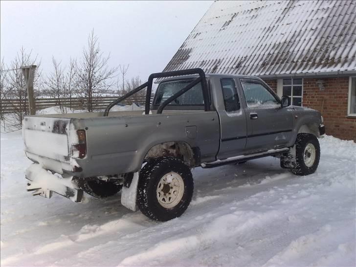 Toyota Hilux solgt billede 11