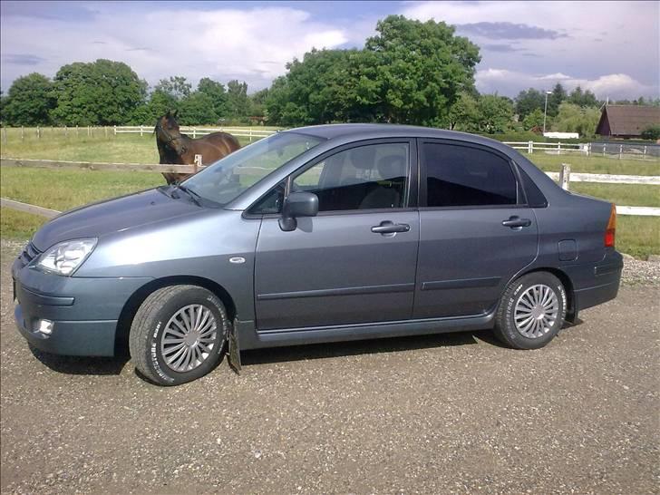 Suzuki Liana billede 2