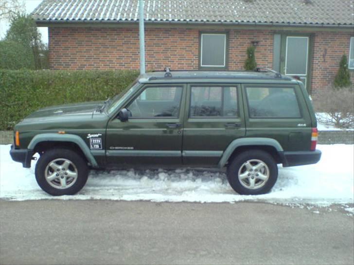 Jeep Cherokee Sport 2,5 TD Van billede 1