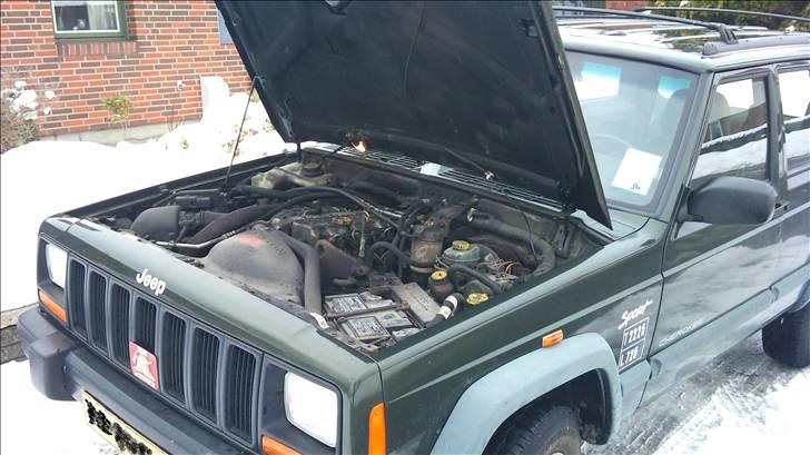 Jeep Cherokee Sport 2,5 TD Van billede 7