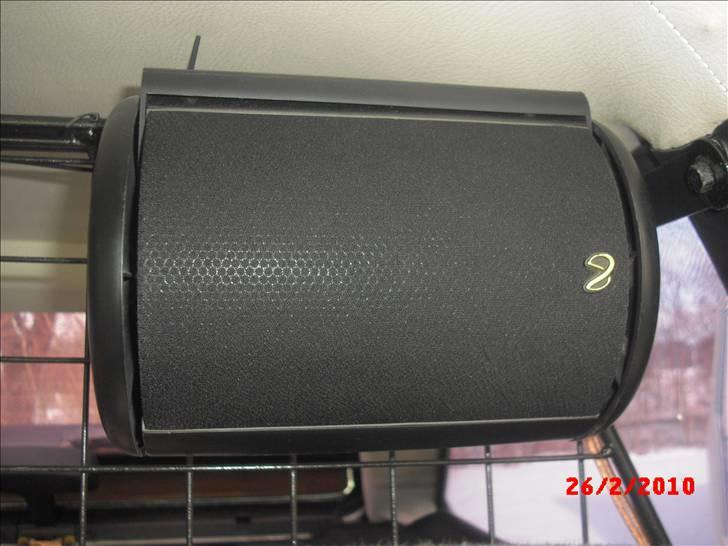 VW Scirocco SOLGT!!!! Solgt! - Der er sådan et sæt højtalere i bilen, men igen, hvad mærke er det???? billede 3