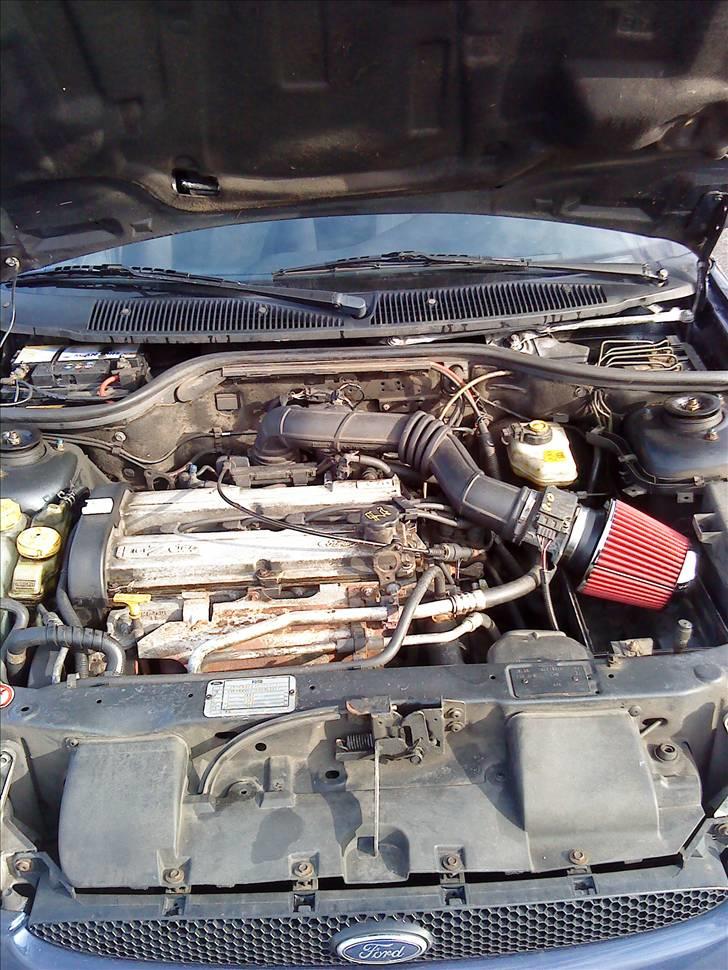 Ford Escort Monaco (DØD) - Motorrum trænger lig til noget rengøring =) billede 13