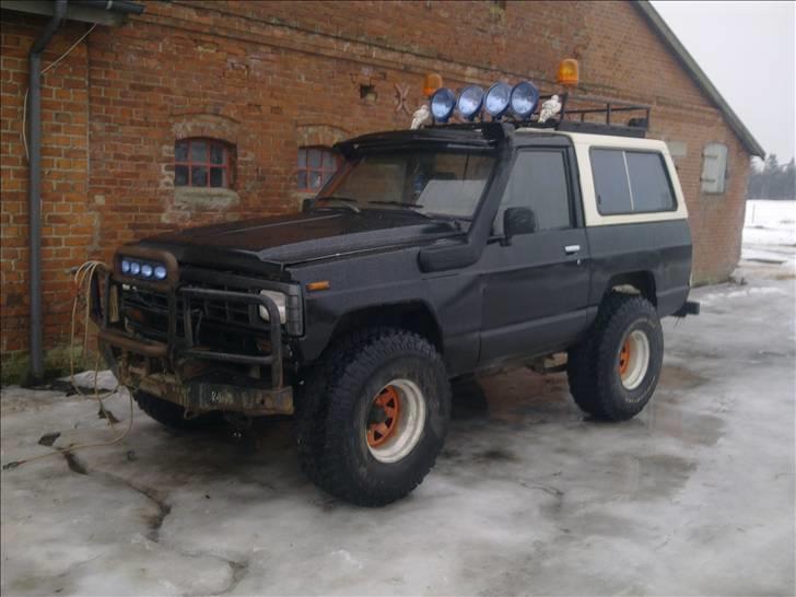 Datsun patrol *solgt* - som den står nu dog skal kofanger sanblæses og males billede 16