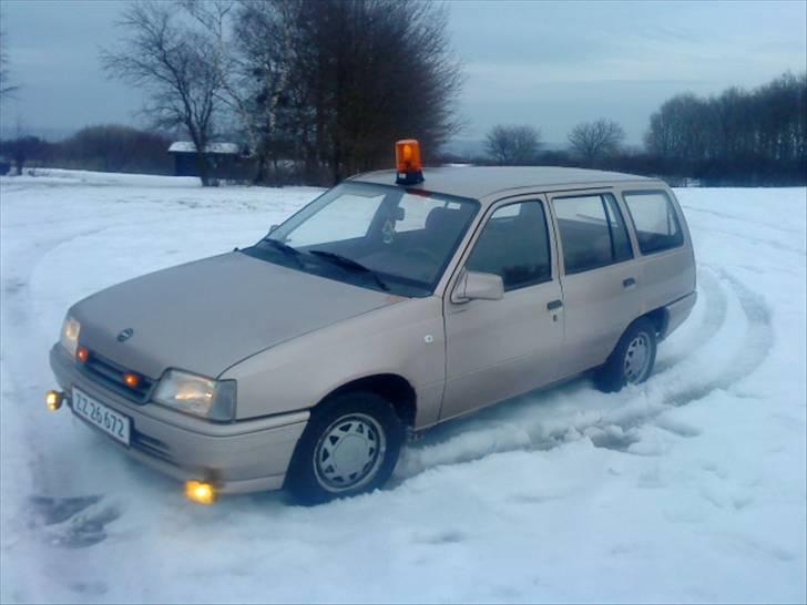 Opel Kadett E Caravan (solgt) billede 2