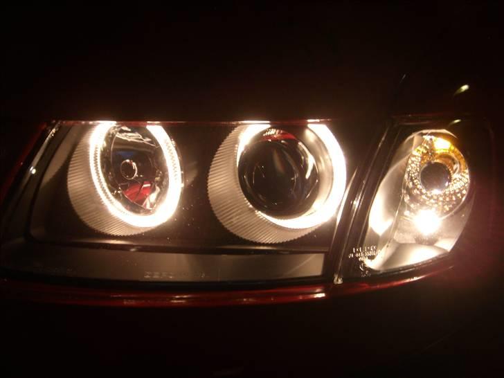 VW Passat 1,6 3B Comfortline (SOLGT) - De nye forlygter og blinklygter billede 15