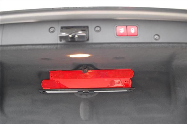 Mercedes Benz E55 AMG  - Automatisk lukning af bagklap billede 4