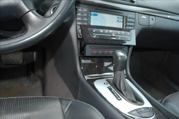 Mercedes Benz E55 AMG  - CD skifter med 6cder  billede 6