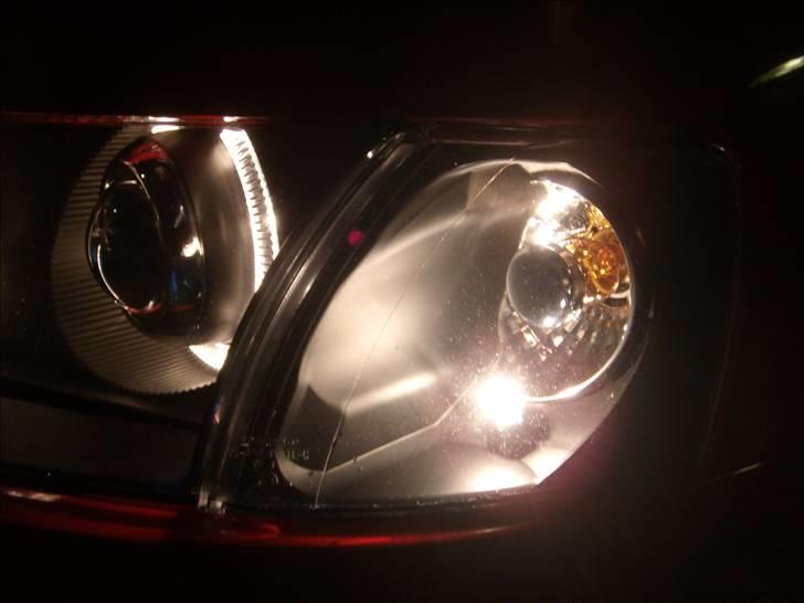 VW Passat 1,6 3B Comfortline (SOLGT) - Der skulle selvfølgelig også lige laves P-lys i de nye blinklyslygter billede 16