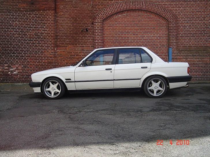 BMW E30 320i billede 4
