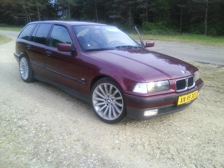 BMW 323i Touring Solgt billede 2