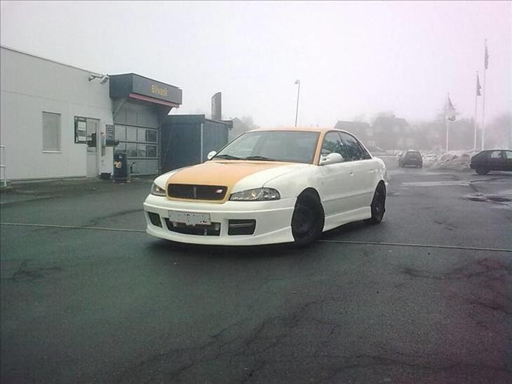 {{currentPhoto.altText}} billede {{currentPhoto.number}}