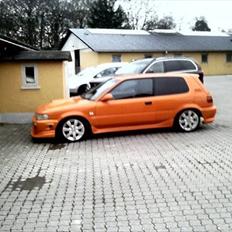 Toyota Corolla *Den Orange*
