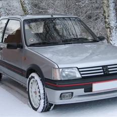 Peugeot 205 GTI 1.9 (solgt)